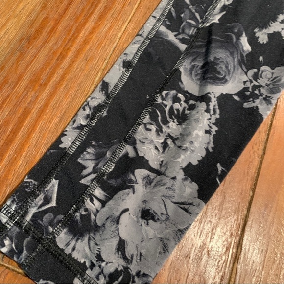 Sold - Picture 3 of 6